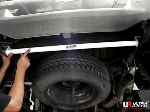 Rear torsion (2points) - 2WD Only